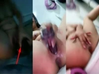 Pinkiss Ngocok Memek Pake Dildo Gede Becek