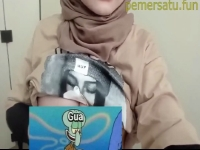 ABG SMA HIJABERS TOBRUT DI TOILET UMUM