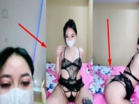 Indy Cantik Pamer Uting Ngangkang Elus Memek