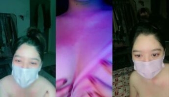 Host Malay Cantik Mawar Remas Toket