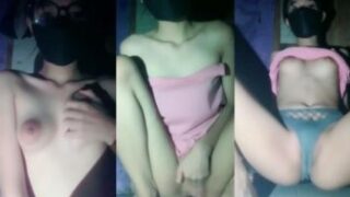 Kimcil Uting Mungil Ngangkang Barbar