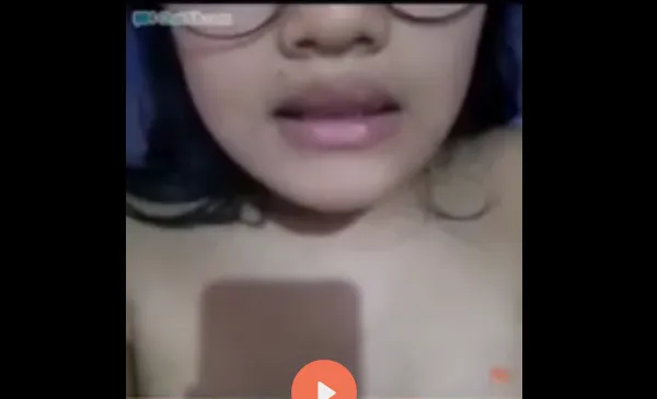 Ome Tv Cewek Kacamata Colmek Sampe Becek