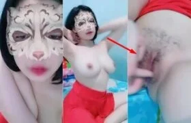 Leoni Jilat Susu Colok Anu