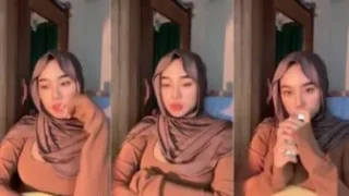 Nana Cantik Jilbab Coklat Sengaja Pamer Belahan Instagram